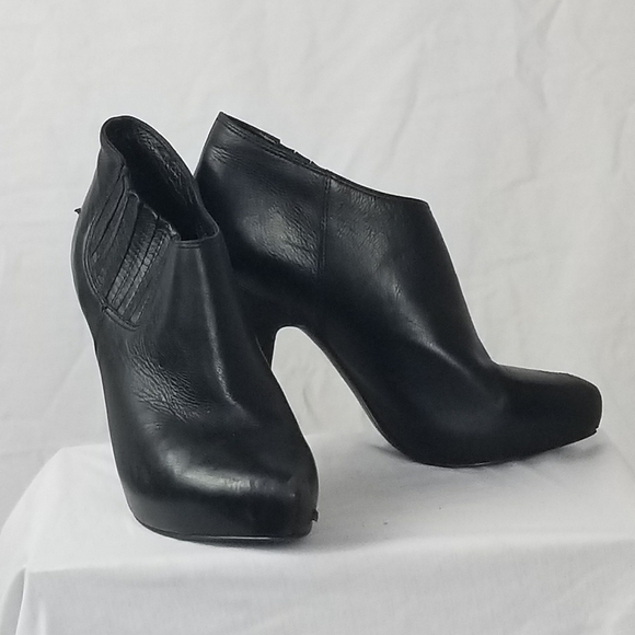 00s Vintage pre-owned classic minimalist leather slip-on heeled ankle boots - Picture 5 of 7
